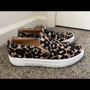 Steve Madden Gills slip ons
